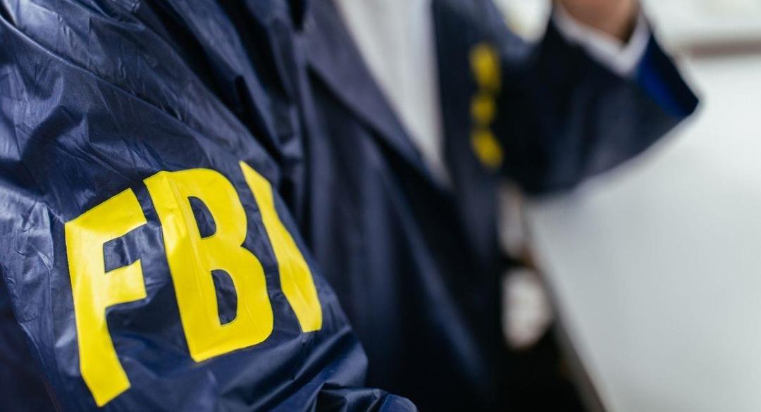 FBI detiene a jueza por permitir el arresto de un migrante mexicano