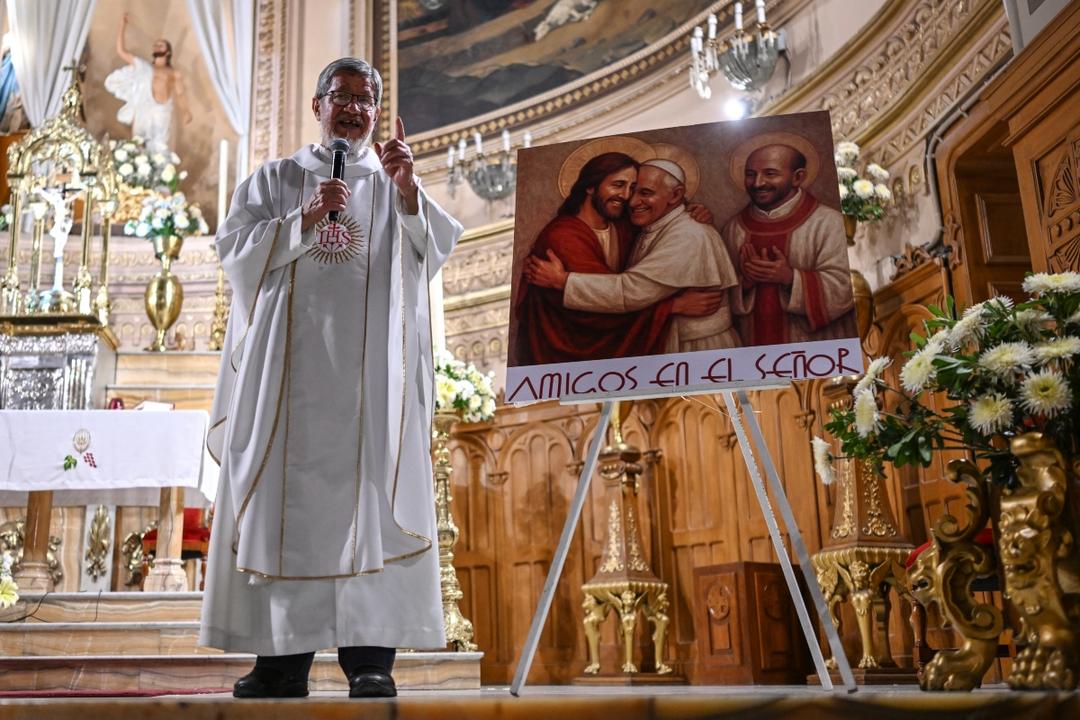 Papa Francisco: Despiden con misa especial al pontífice por la inclusión LGBTI