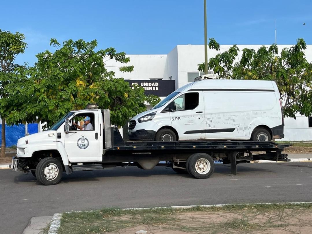 Sinaloa: Encuentran 20 cuerpos en puente de una carretera